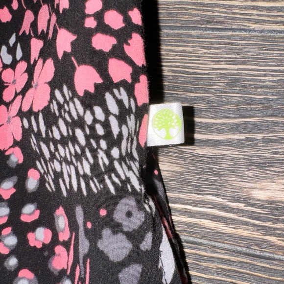 Premiere by Healing Hands Women’s Print Top - Picture 3 of 3